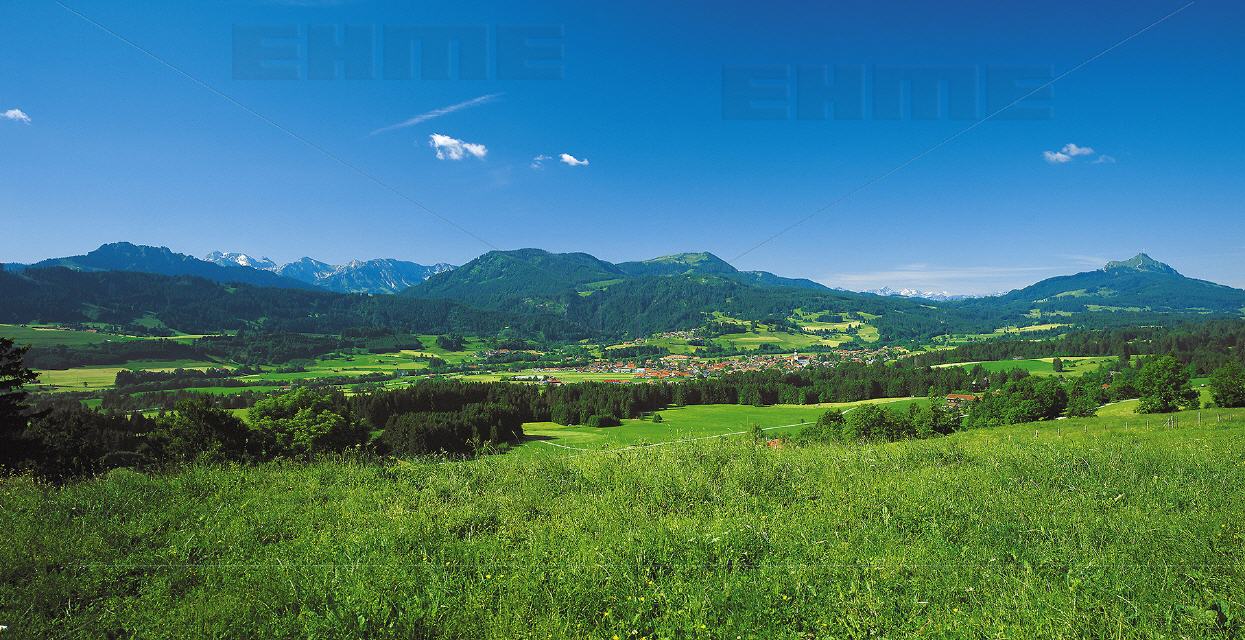 Panorama Wertach im Sommer von Oberellegg